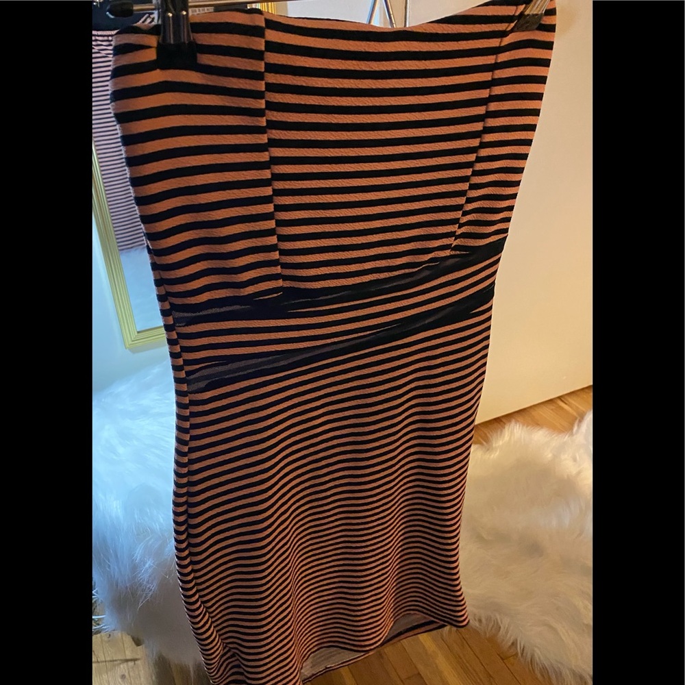 Fitted strapless dress